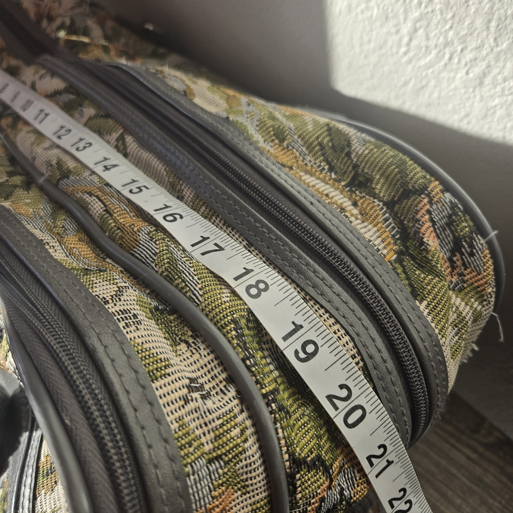 Large Vintage Jordache Floral Tapestry Duffel Bag Carry-on Overnight Travel 80s - Picture 7 of 16